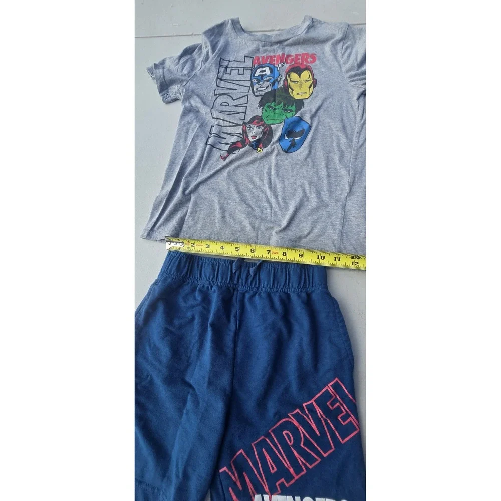 Marvel Avengers Kids 2-Piece Set Size Medium
